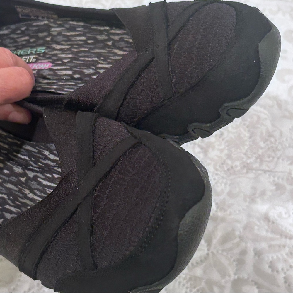 Skechers Relaxed Fit Bikers Wayfarer Women’s Comfort Slip On Black Suede Sz 8.5 - Picture 9 of 13